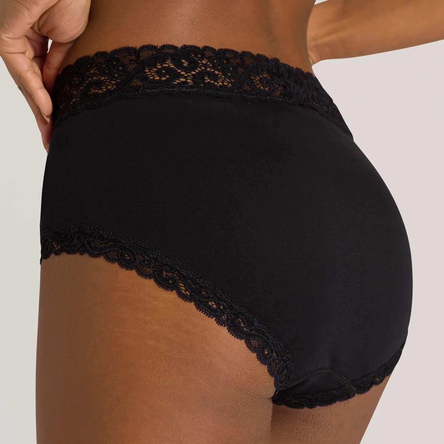 Hanro Moments Full Brief