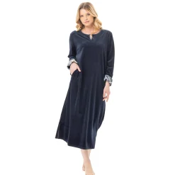 Le Chat Bradley Gown