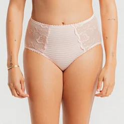 Louisa Bracq Elise Brief