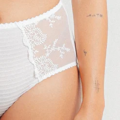 Louisa Bracq Elise Brief