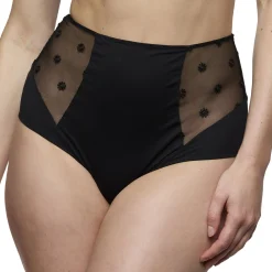 Marie Jo Daisy Full Brief