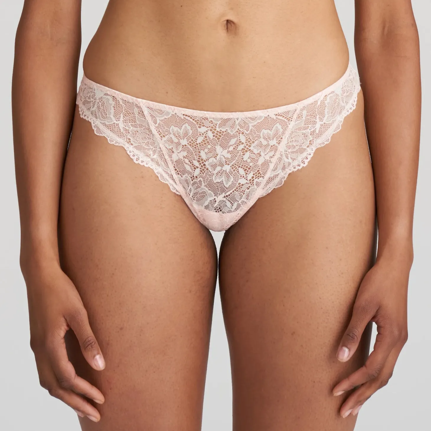 Marie Jo Manyla Thong