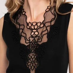 Oscalito Scollo Ricamo Embroidered Front Tank