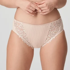 PrimaDonna Deauville Full Brief