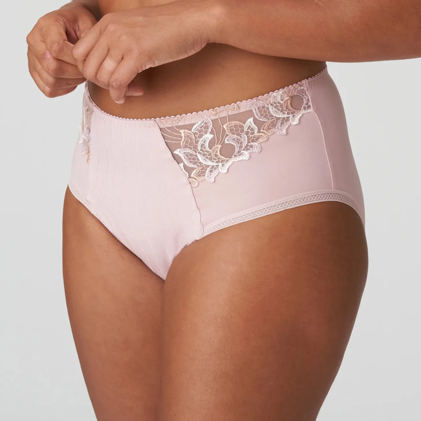 PrimaDonna Deauville Full Brief