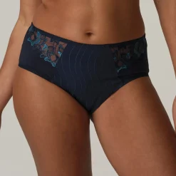 PrimaDonna Deauville Full Brief