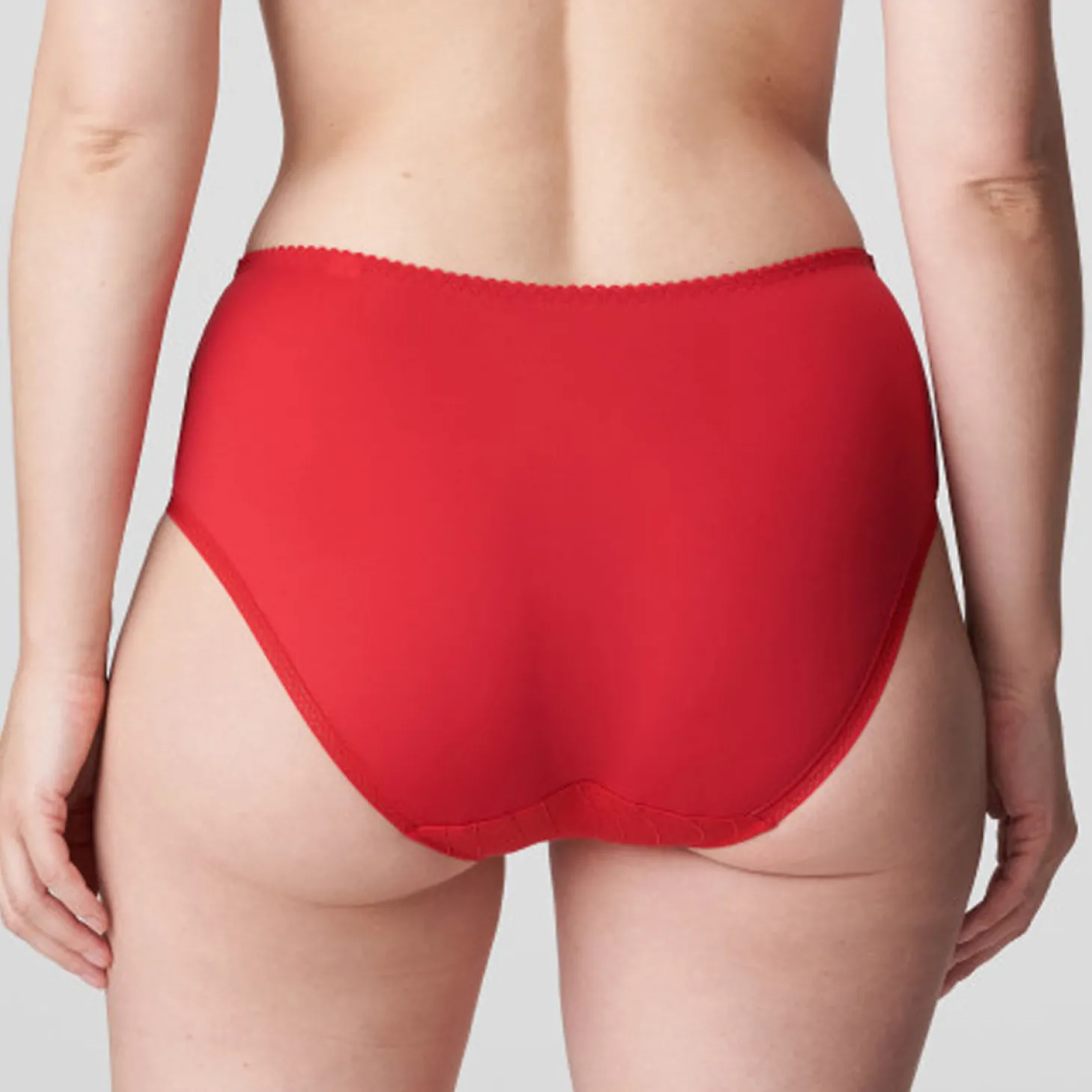 PrimaDonna Deauville Full Brief