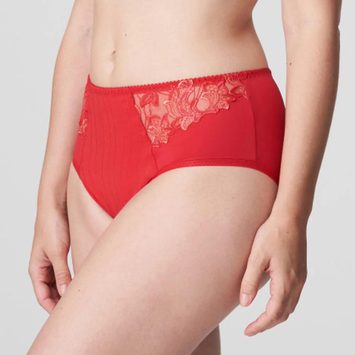 PrimaDonna Deauville Full Brief