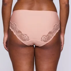 PrimaDonna Madison Full Brief