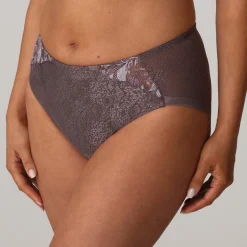 PrimaDonna Mohala Full Brief