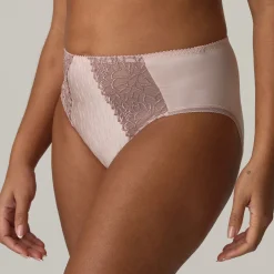 PrimaDonna Monterrey Full Brief