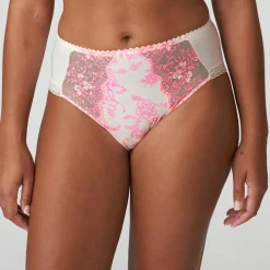 PrimaDonna Novaro Full Brief