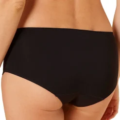 Simone Pérèle Caresse Control Brief