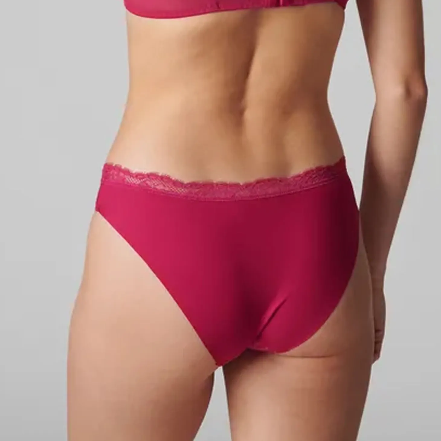 Simone Pérèle Exotica Brief